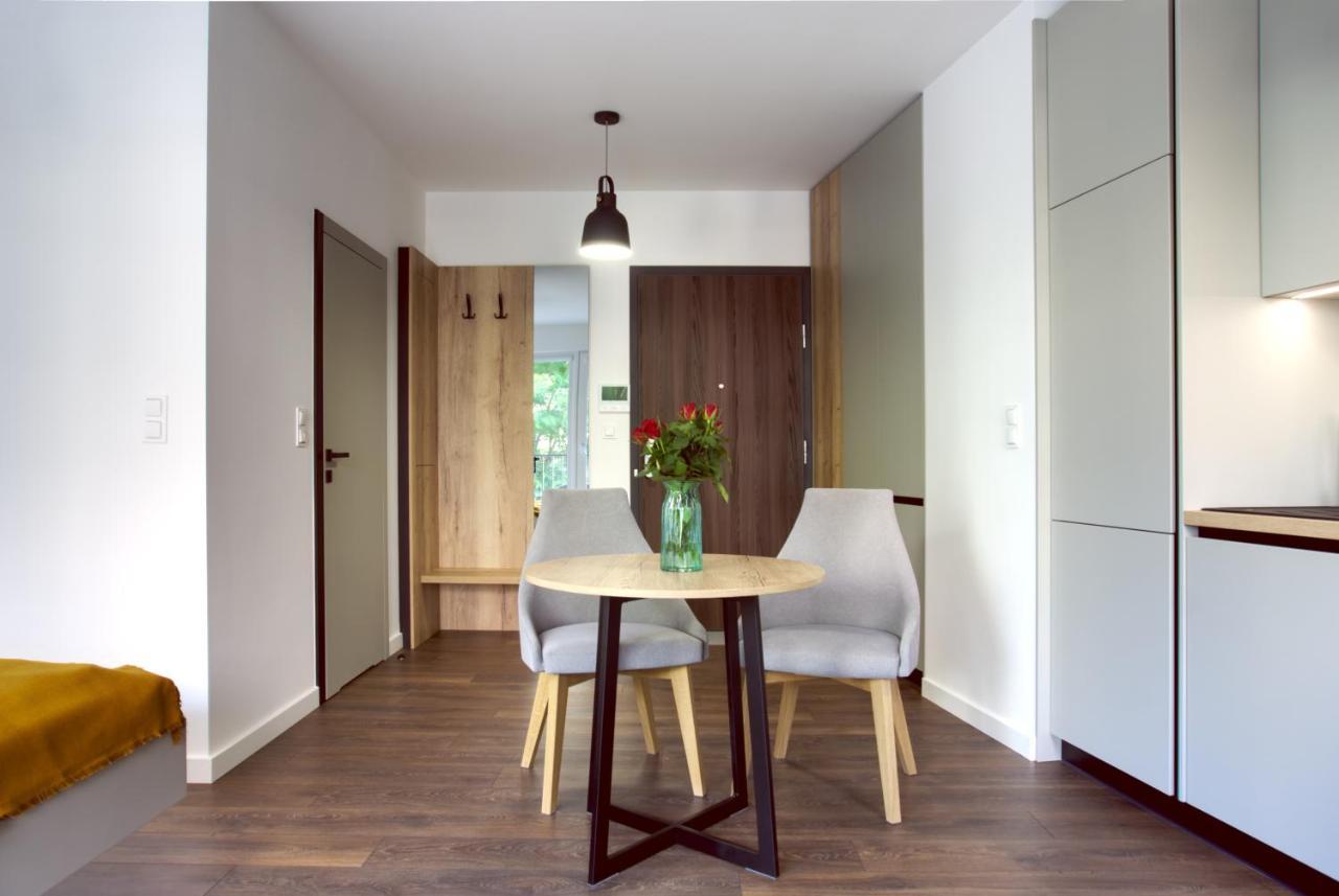 Essence Apartments Sapphire Познань Экстерьер фото