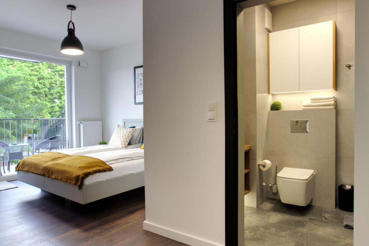 Essence Apartments Sapphire Познань Экстерьер фото
