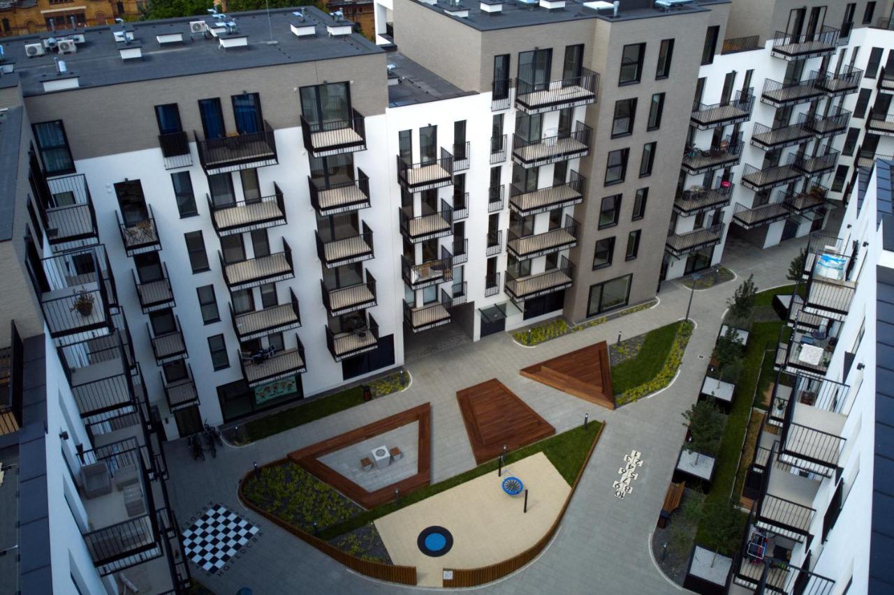 Essence Apartments Sapphire Познань Экстерьер фото