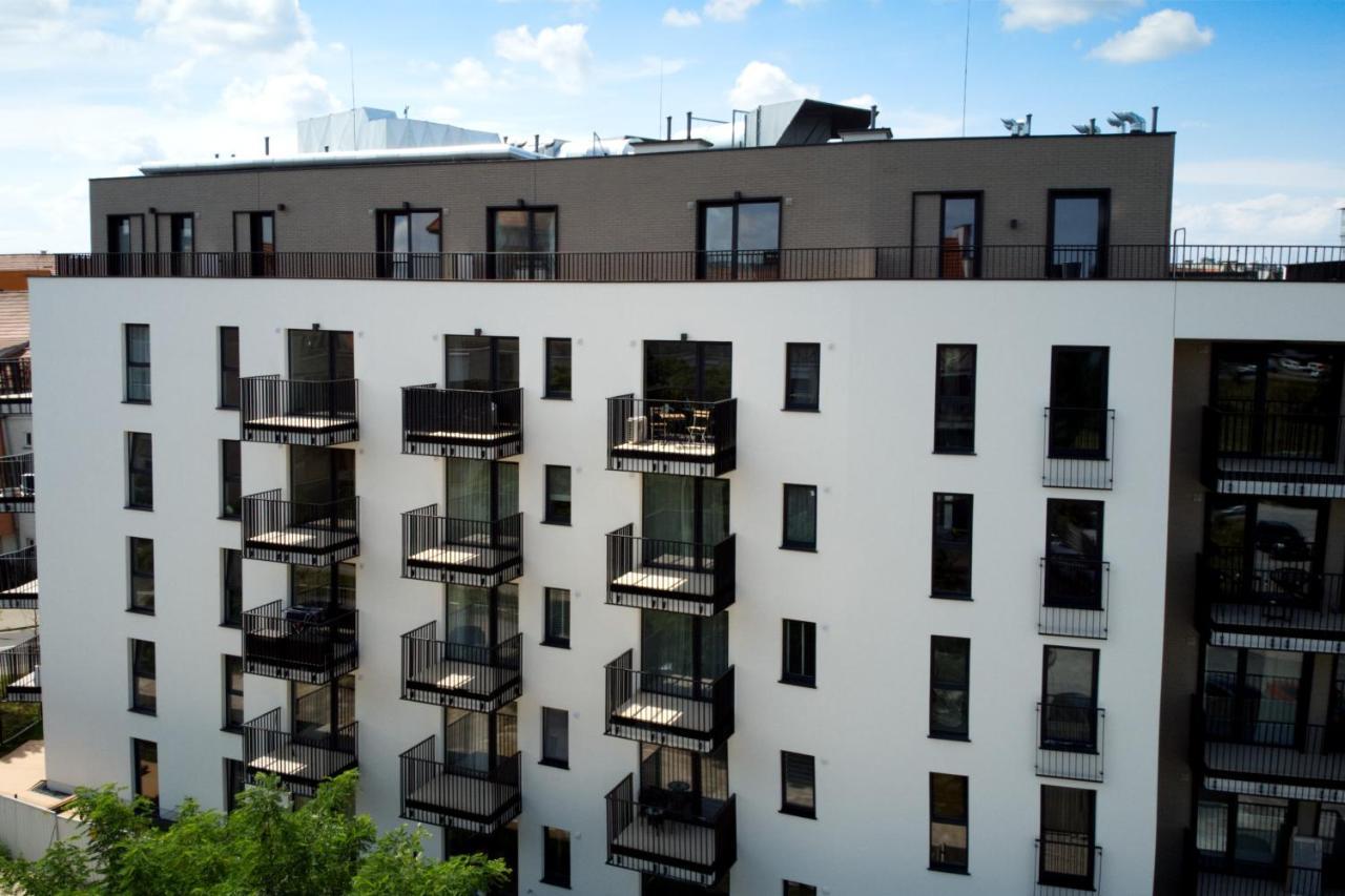 Essence Apartments Sapphire Познань Экстерьер фото